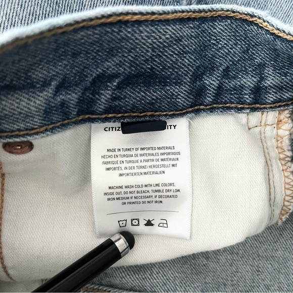 Citizens Of Humanity | Annabelle Shorts Desert Wind Light Wash Size 24 - Picture 13 of 14